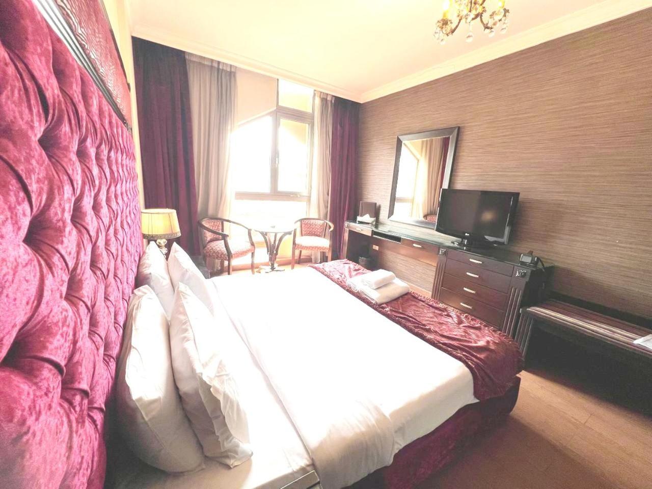 Queens Suite Hotel Bejrút Kültér fotó