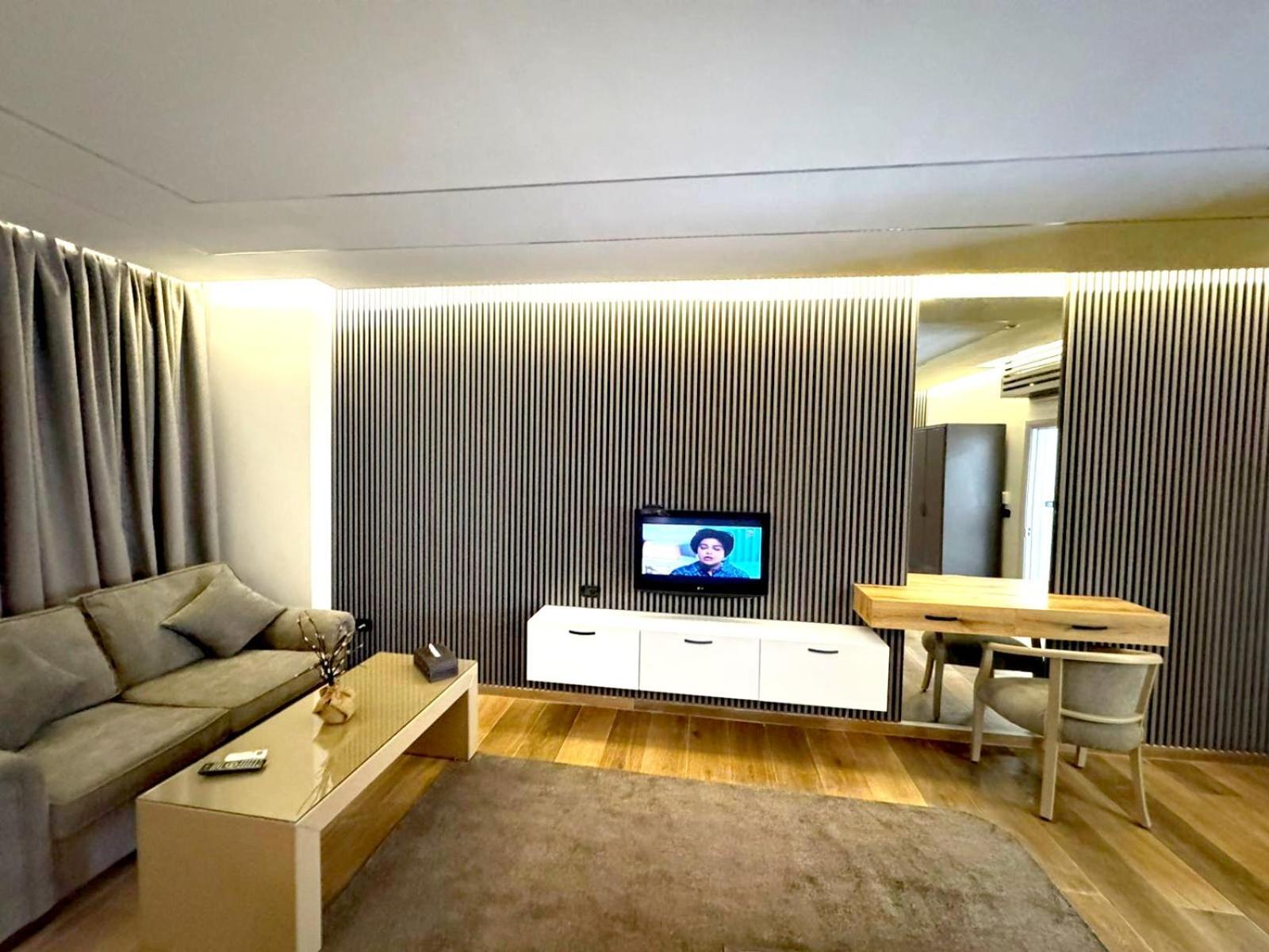 Queens Suite Hotel Bejrút Kültér fotó