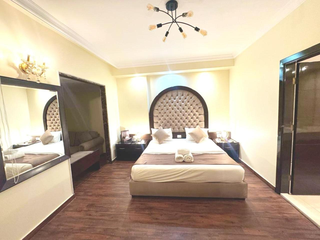 Queens Suite Hotel Bejrút Kültér fotó